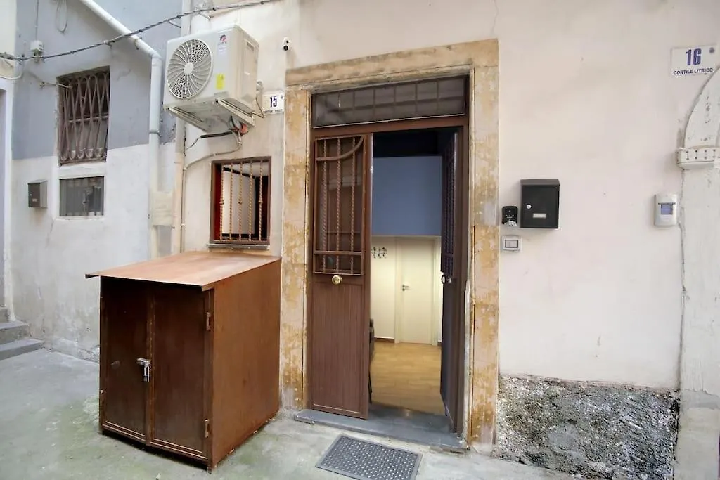 Catania Loft-Hosted By Sweetstay 0*,  Italy